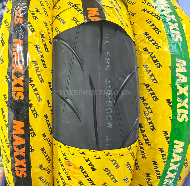 MAXXIS VICTRA M0098CT 120/70-17 TL